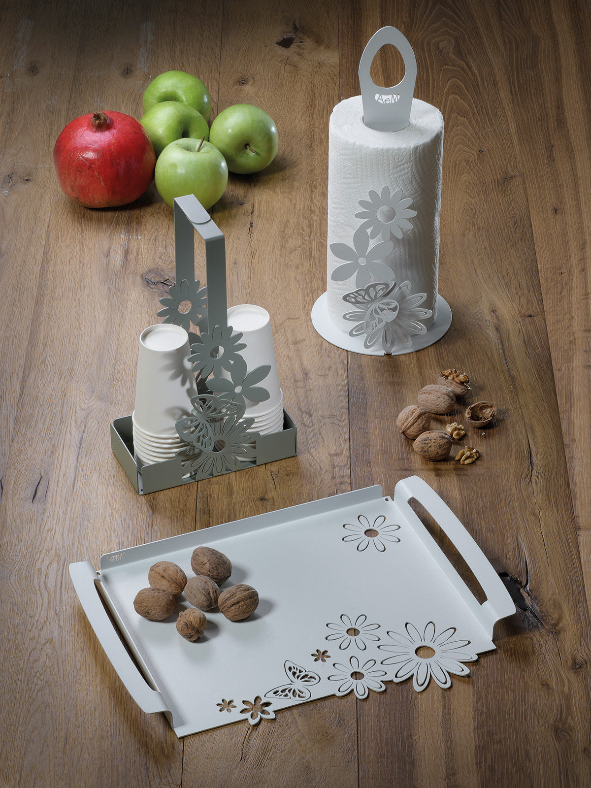 Margherite kitchen roll holder