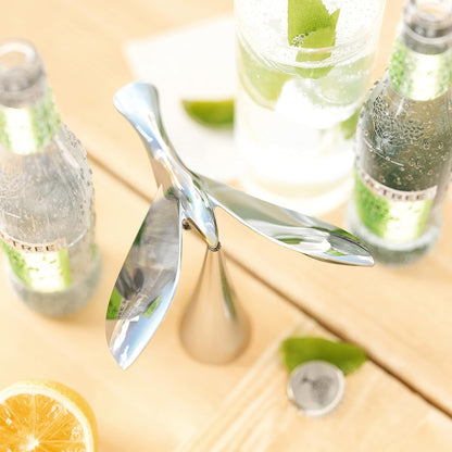 Apribottiglie Tipsy in Metallo Cromato – Eleganza in Equilibrio