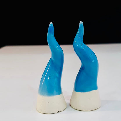 Mini ceramic countertop horn, assorted colors, in a pyramid box with graphite