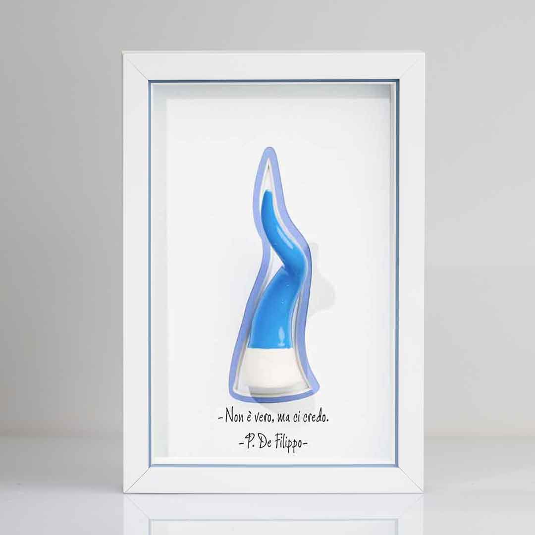Corno portafortuna in ceramica azzurro con cornice in  Legno