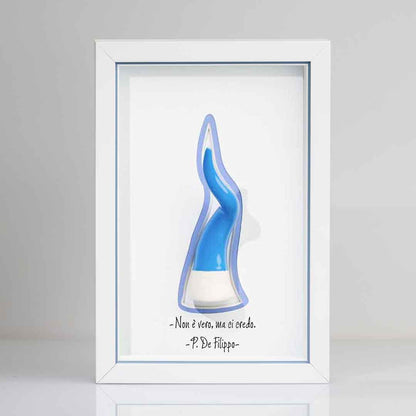 Corno portafortuna in ceramica azzurro con cornice in  Legno