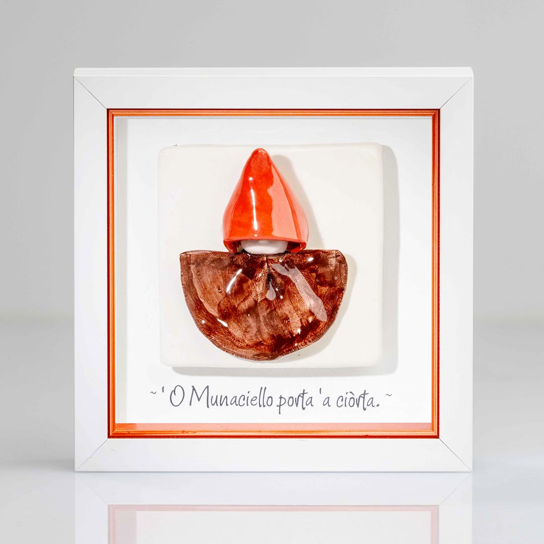 munaciell tradizione napololetana in cornice colore rosso